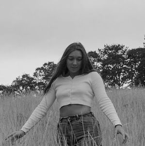 Meet your Posher, Ava